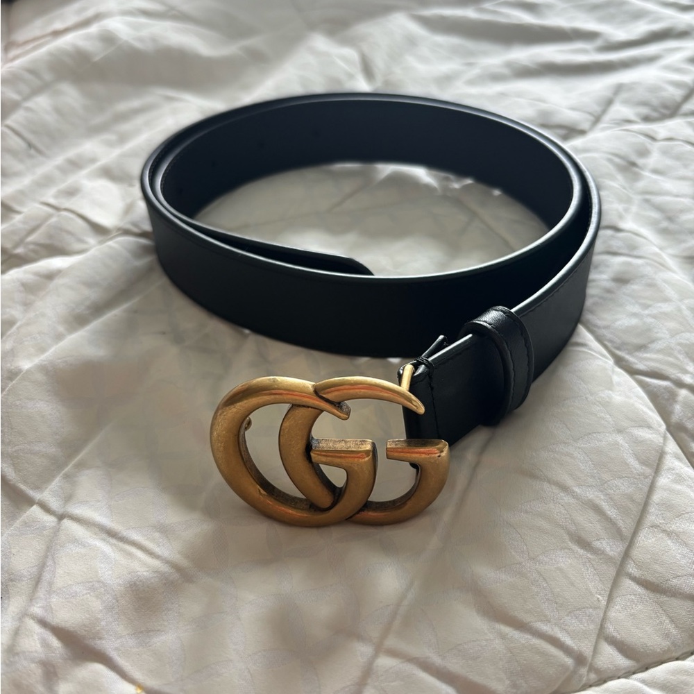 Gucci Black and Gold Leather Belt with Signature GG Buckle
